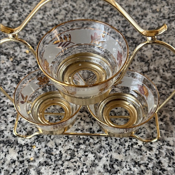 Libbey Frosted and Golden Leaf Pattern Serveware Set - Picture 4 of 14